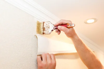 Pose de papier peint à Castelbajac — revêtements muraux et toiles de verre